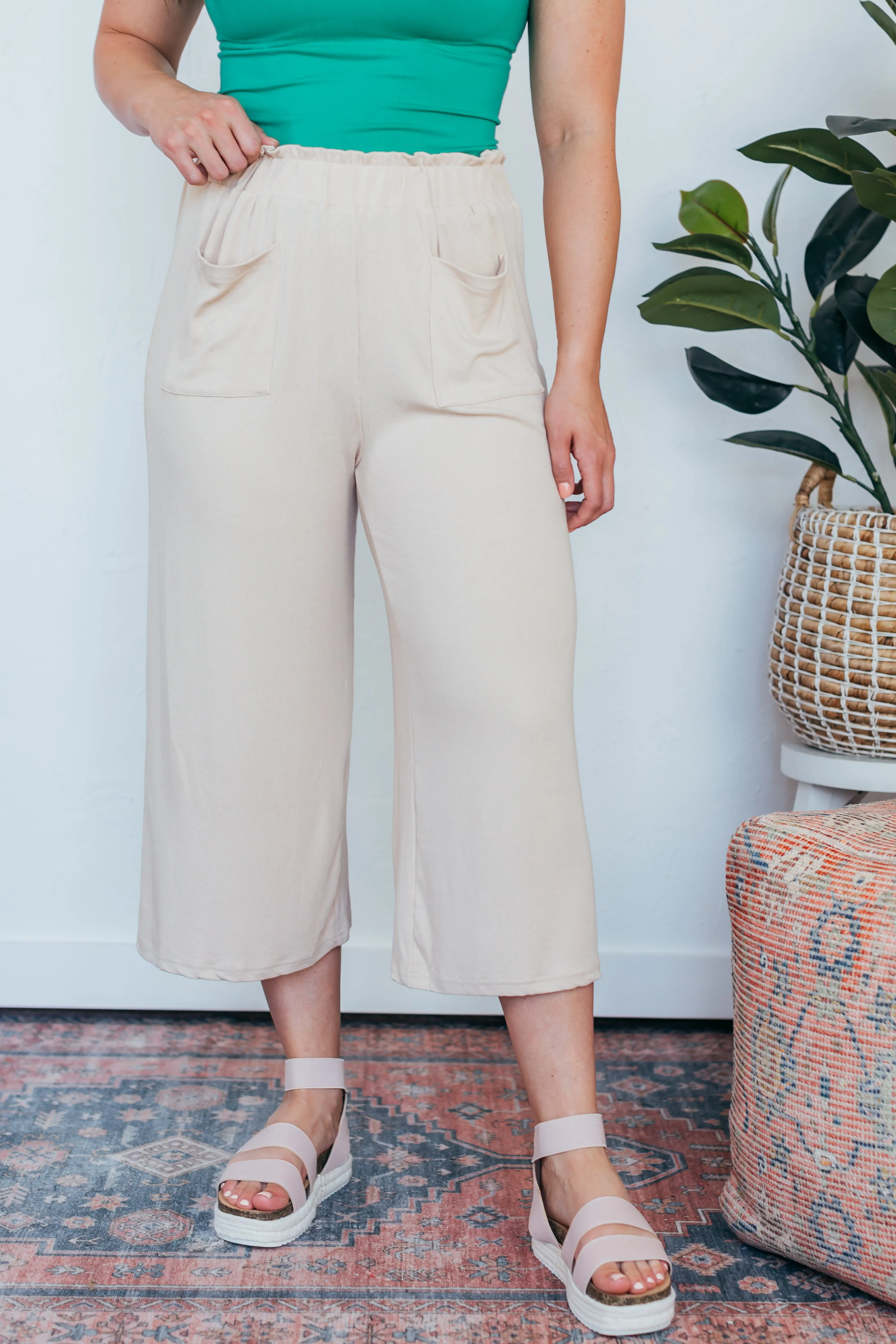 Camille Ribbed Flare Capri Pants