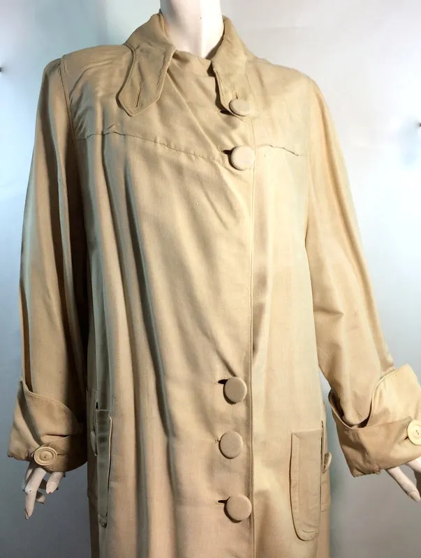 Ivory Linen Button Trimmed Car Coat circa Early 1900s