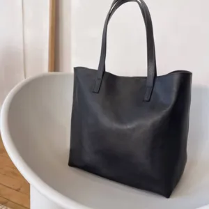 Kynlee Tote